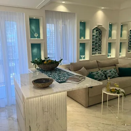 Maison Lady Claudia Luxury Apartment *