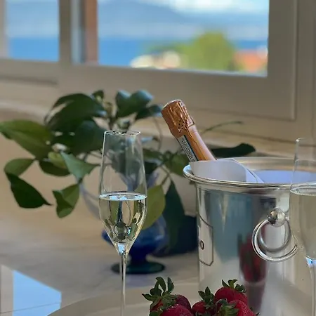 Maison Lady Claudia Luxury Apartament *