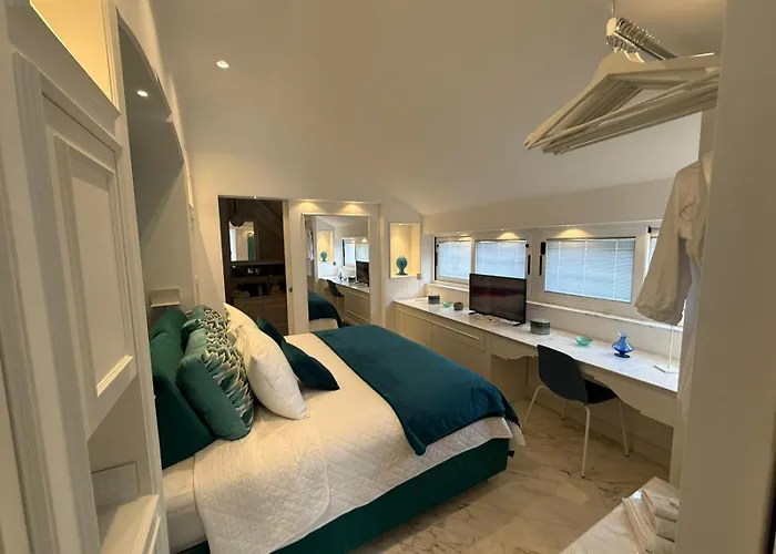 Maison Lady Claudia Luxury *