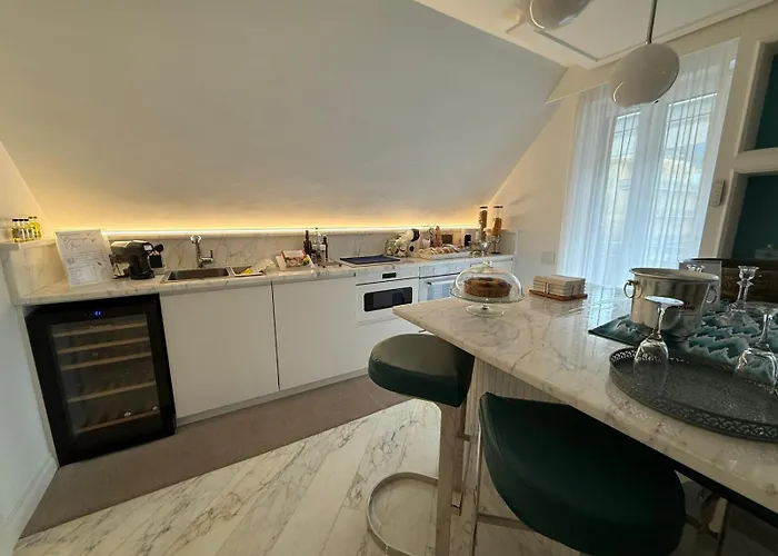 Maison Lady Claudia Luxury Apartment *